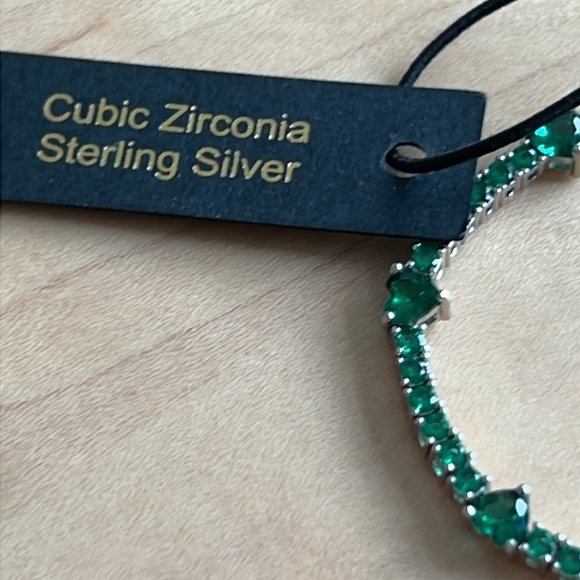 🆕 RACHEL ZOE Emerald Heart Bracelet - Picture 3 of 5